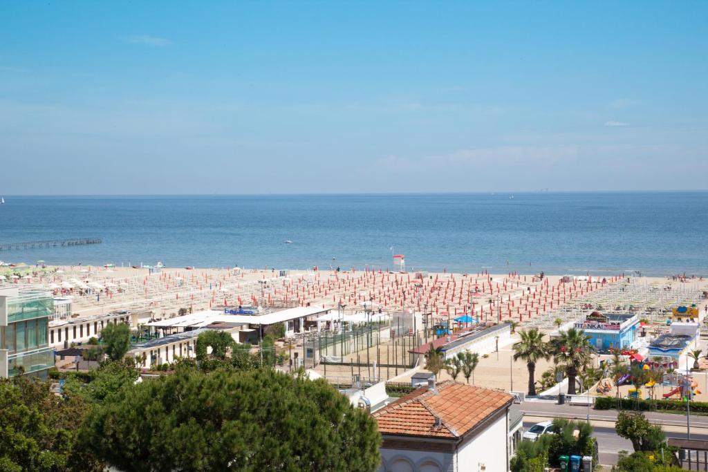 Hotel Augustus Rimini Exterior photo